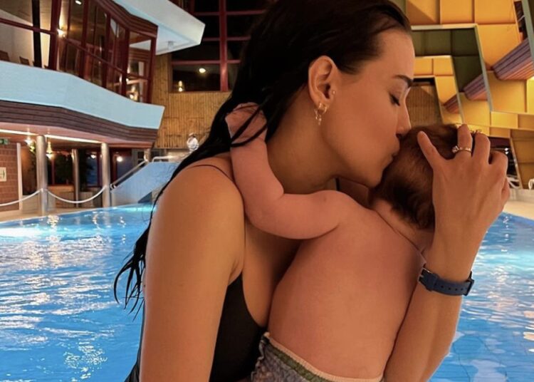 Mami Dojna na e zbuloi portretin e Nolan Sol në 6-mujorin e tij!