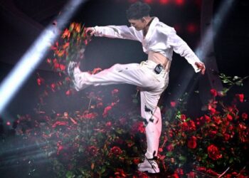 “Sanremo 2023” nuk nisi aq mbarë, këngëtari shkatërroi skenën për një gabim teknik!