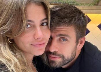 Pique flet për herë të parë për Clara-n, por nuk harron të përmendë dhe Shakirën