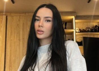 Bora jo vetëm që nuk i ka bërë buzët, por madje i ka zhbërë!