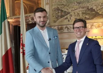 “Në qytetin më të bukur në botë”, Xhani Shqerra takim me kryebashkiakun e Firences!