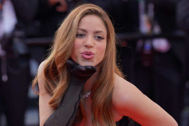 Transformimi i Shakirës: Nga ndarja me Pique në çmimin “Gruaja e Vitit”