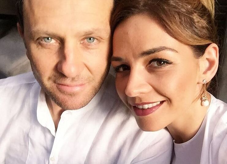 U martua 6 muaj pas njohjes, Redi Jupi tregon historinë e dashurisë me bashkëshorten