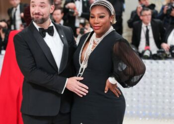 “Ne të tre”, Serena Williams dha një lajm të ëmbël në tapetin e kuq të “Met Gala”!
