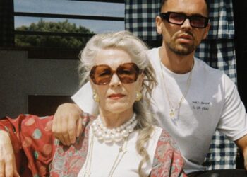 Të gjithë po thonë se modelen e njohur 63-vjeçare do ta shohim në klipin e ri të Yllit!