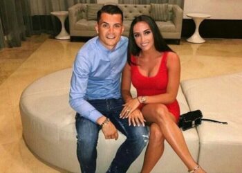 Lëvizja e radhës në futboll për Granit Xhakën, është në duart e gruas së tij!