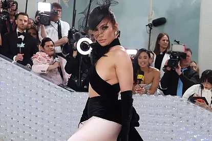 “Ku është pjesa tjetër e këmishës”, Ben Affleck ka ca komente pikante për veshjet e JLo-së!