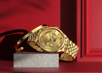 Vera po troket, ora dhe syzet perfekte të presin tek Enzo Attini!