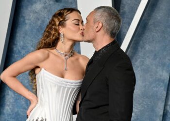 Nga propozimi i pazakontë tek fustani i nusërisë, Rita Ora zbulon të pathëna nga dasma e saj