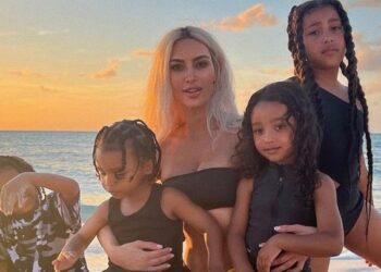 Kim Kardashian tregon sfidën si nënë: Qaj derisa të më zë gjumi!