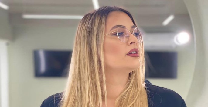 Neda reagon pas kritikave për rikthimin në punë pas lindjes: Ju thjesht i doni gratë në shtëpi.