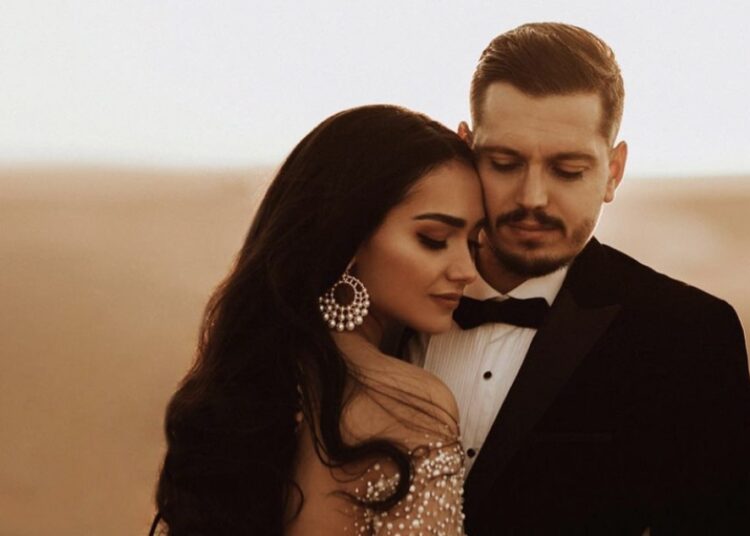 Ja kush do të këndojë në dasmën e Kleas dhe Elgitit!