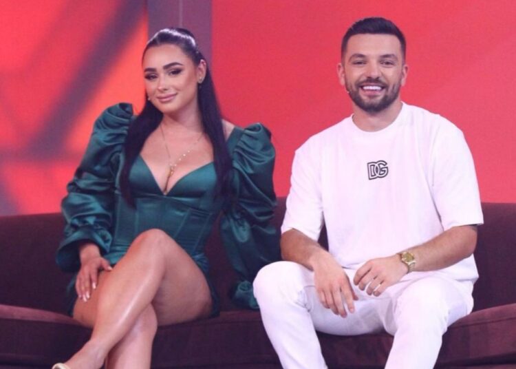 “Mjaft e shitët veten kaq lirë”, mes aludimeve për ndarjen nga Olsi, Egli Tako reagoi (ashpër) për herë të parë!