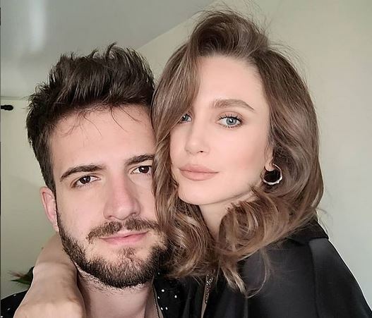 Venera dhe Lindi ndajnë datën e dasmës!