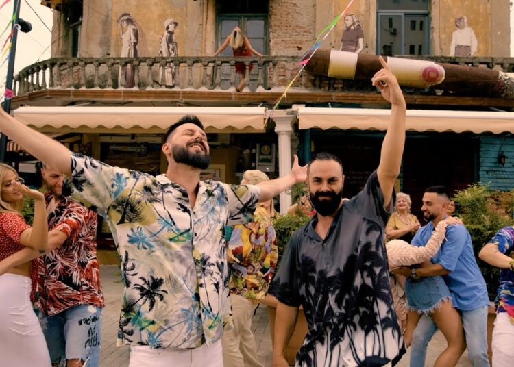 Për verën, miqtë dhe jetën, “Me ex” nga  West Side Family!