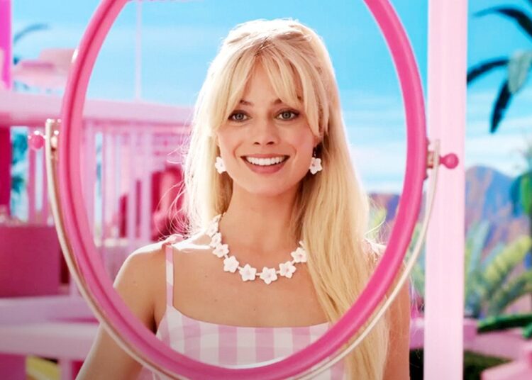 Një ish-punonjëse na tregon si është të punosh për “Barbie” dhe nuk është ashtu siç duket!