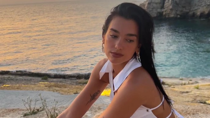 Vogue rendit në vend të parë Shqipërinë si destinacioni i preferuar i Dua Lipës