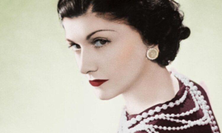 Nga jetimorja në ikonë mode, historia e jetës së Coco Chanel