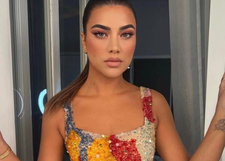 U pa e mërzitur gjatë premierës së filmit? Sara e sqaroi njëherë e mirë këtë temë!