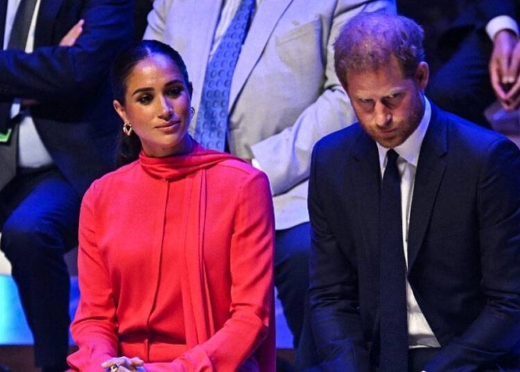 Princ Harry dëshiron t’i rikthehet jetës së tij të vjetër dhe Meghanit nuk po i pëlqen aspak!