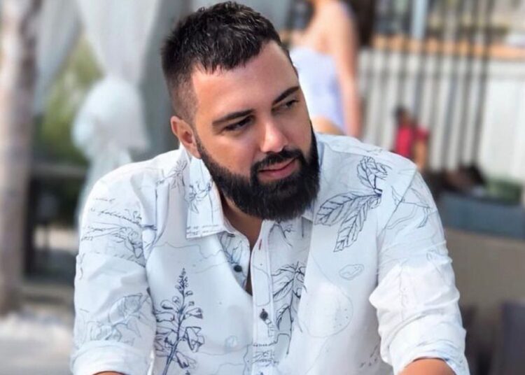 Nga emri, ditët e para me vogëlushen, deri te dhurata e Flori Mumajesit, babi Klajdi i tha të gjitha!