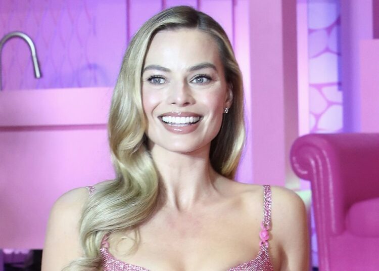 Margot Robbie shpallet femra më seksi e vitit 2023