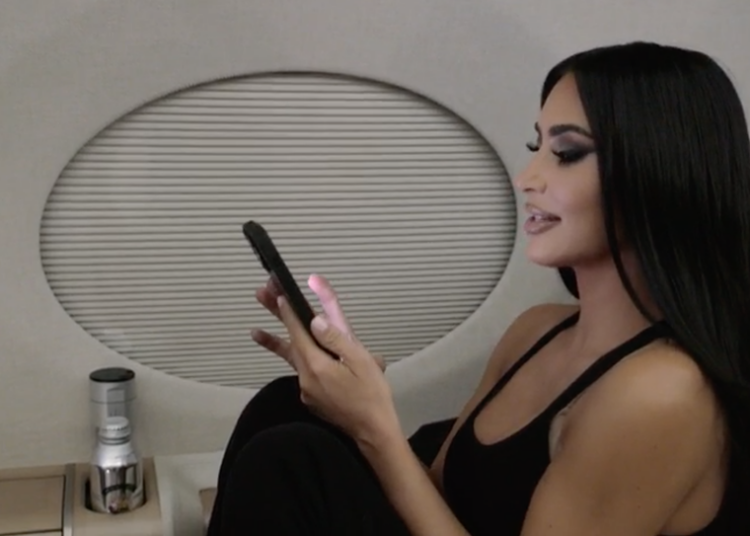 Kim manifestoka me laps e letër për mashkullin e saj perfekt!