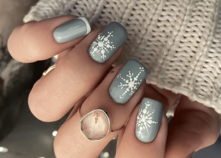 Nuk vendosni dot si t’i bëni thonjtë këtë dimër? Ja disa ide