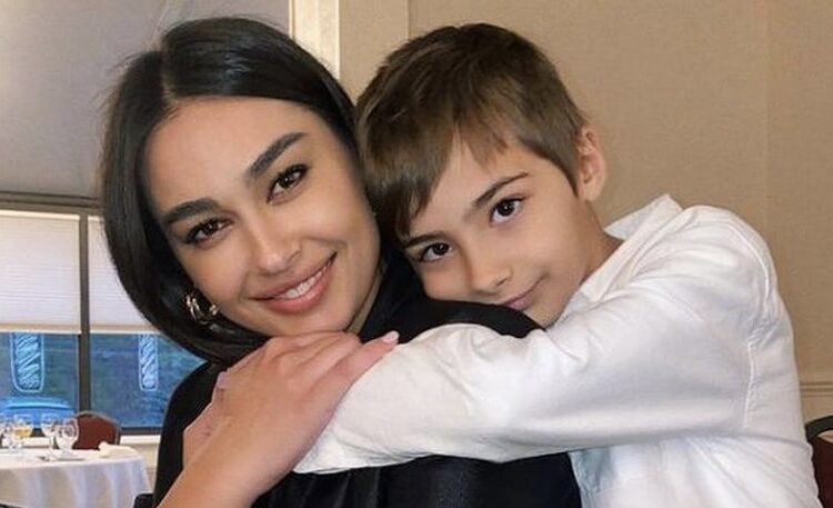 Troi ka ditëlindjen dhe Adrola i bën dhuratën magjike