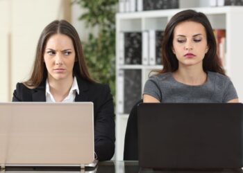 7 llojet e kolegëve që duhet të mbash larg!