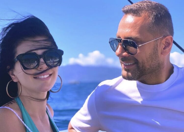 Familja e Rudinës dhe Markut bekohet nga Papa Françesku!