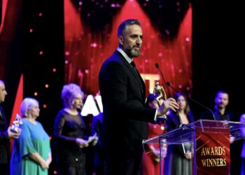 Për shërbimin taksi në Shqipëri, “CCIT Awards” e tha fjalën: “Blue Taxi”, më të mirët për vitin 2023!