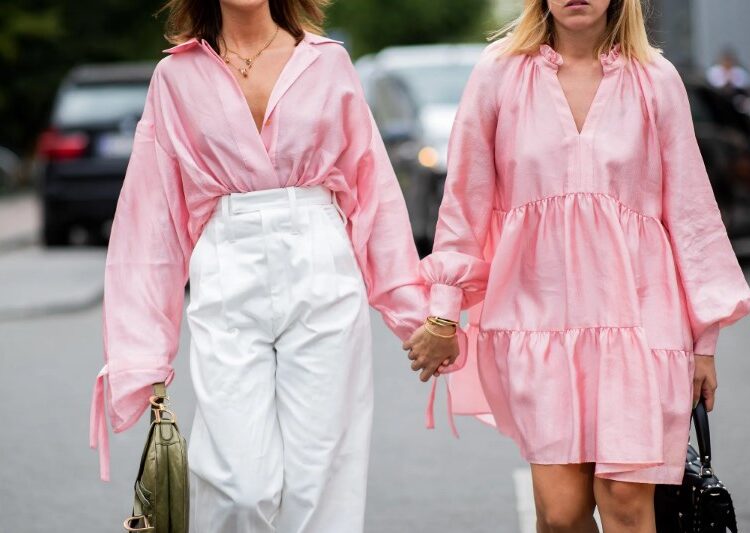 Trendet e modës në 2024-ën përfshijnë PRAPË rozën, por edhe disa të reja!