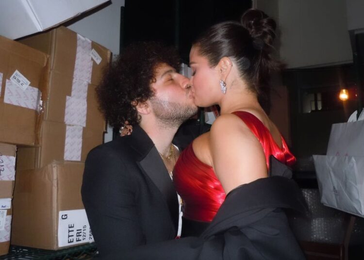 Në publik shfaqen shumë të dashuruar, çfarë thonë miqtë për lidhjen e Selena Gomez dhe Benny Blanco