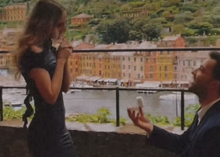 Kemi dasmëëë! Cindy Marina merr propozimin për martesë!