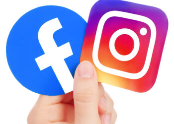 Çfarë po ndodh? Bien Instagram dhe Facebook në të gjithë botën!