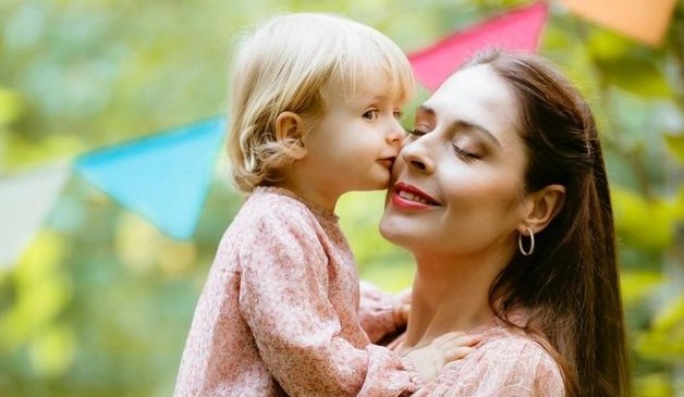 Rrëfimi i Elia Zaharias: Me vajzën jetojmë në shtëpinë që Princ Leka braktisi