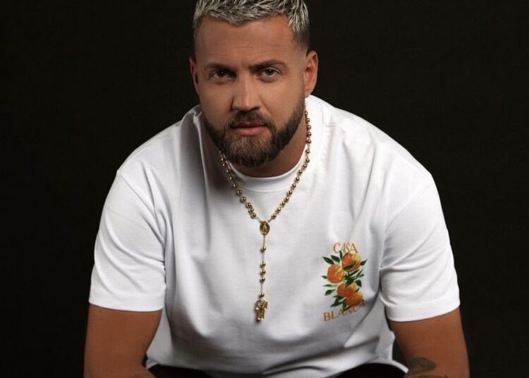 U bë baba i një vajze, vjen reagimi i parë nga Luizi!