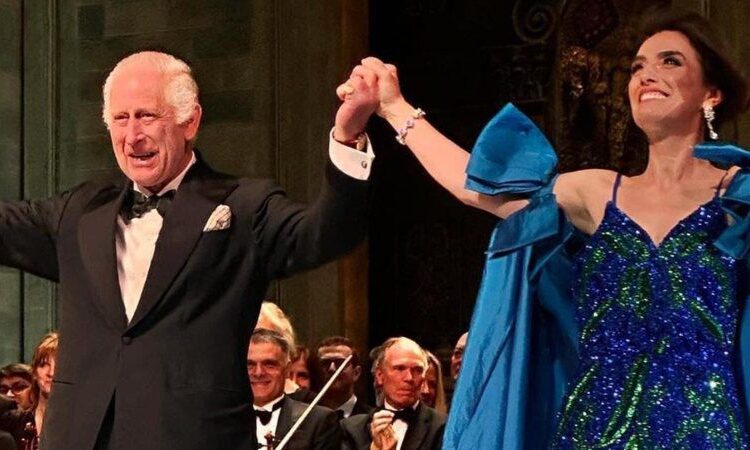 Ermonela Jaho magjeps Londrën, shfaqet krah mbretit Charles