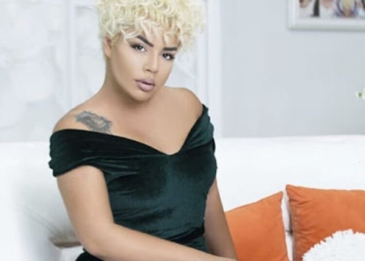 “Këndova mbi varrin e saj”, Xhesika flet për të ëmën e ndjerë!