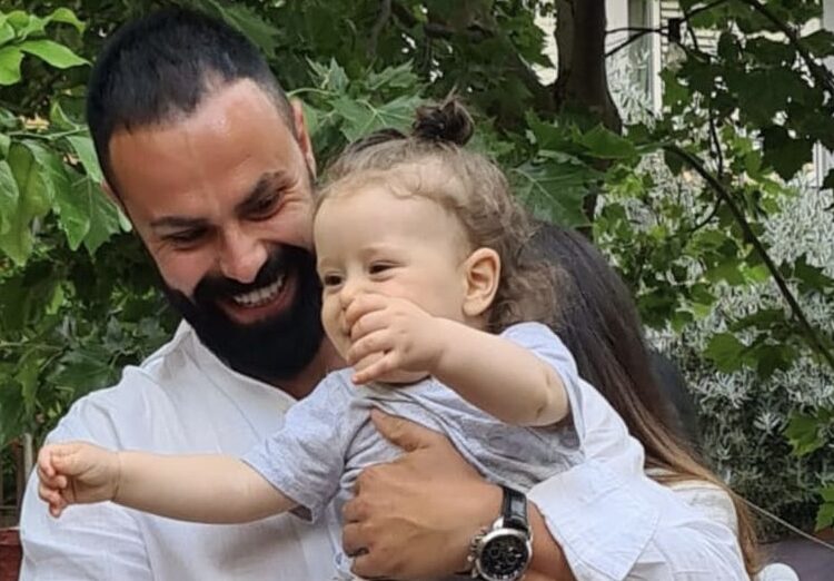 Landi Hysi bëhet baba për herë të dytë dhe zbulon emrin tepër të veçantë të djalit