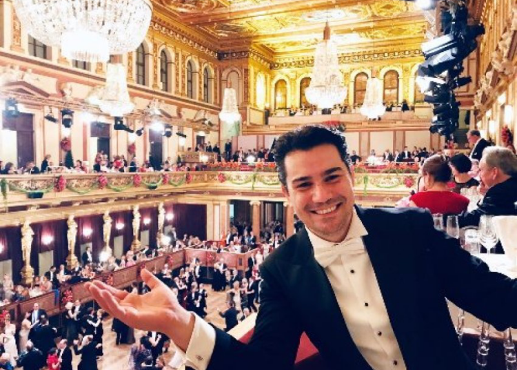 Koncert në qiell të hapur, Saimir Pirgu shkëlqen në Zyrih!