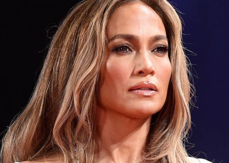 JLo festoi 55-vjetorin dhe bëri një superreflektim për jetën!