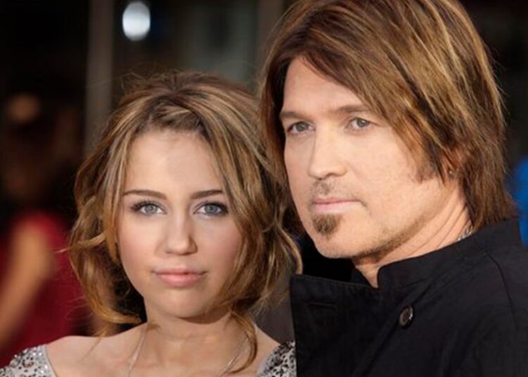 I ati bëri deklaratë tronditëse, Miley Cyrus nuk e fal: Për mua ka vdekur!