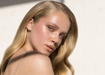 7 mënyra për të pasur një lëkurë të shkëlqyer në këtë vapë!