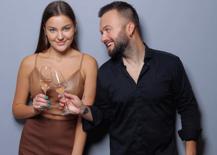 Klinton Zeqiraj i propozon për martesë modeles bjelloruse, Ekaterina (Video)