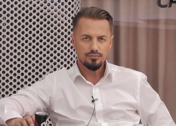 U aludua për një ribashkim me “bebin”, reagon Blero!