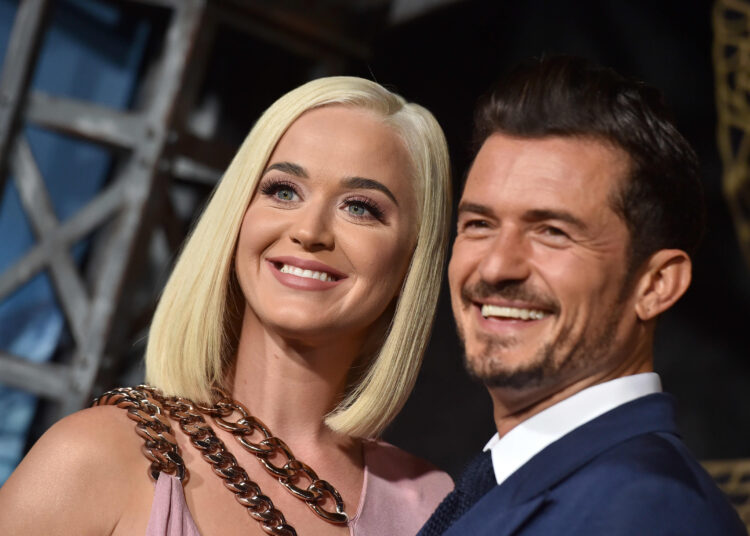 Katy Perry: Burri im lan enët, unë e shpërblej