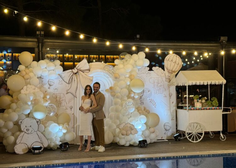 Është vajzë! Anna Lika dhe Bjordi Mezini, prindër për herë të parë!