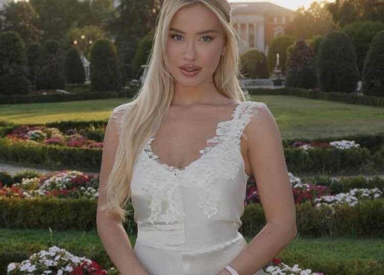 “Këtë vit kam vuajtur”, dedikimi special i Dea Mishel për ditëlindjen e saj: Sensin e humorit e kam akoma!